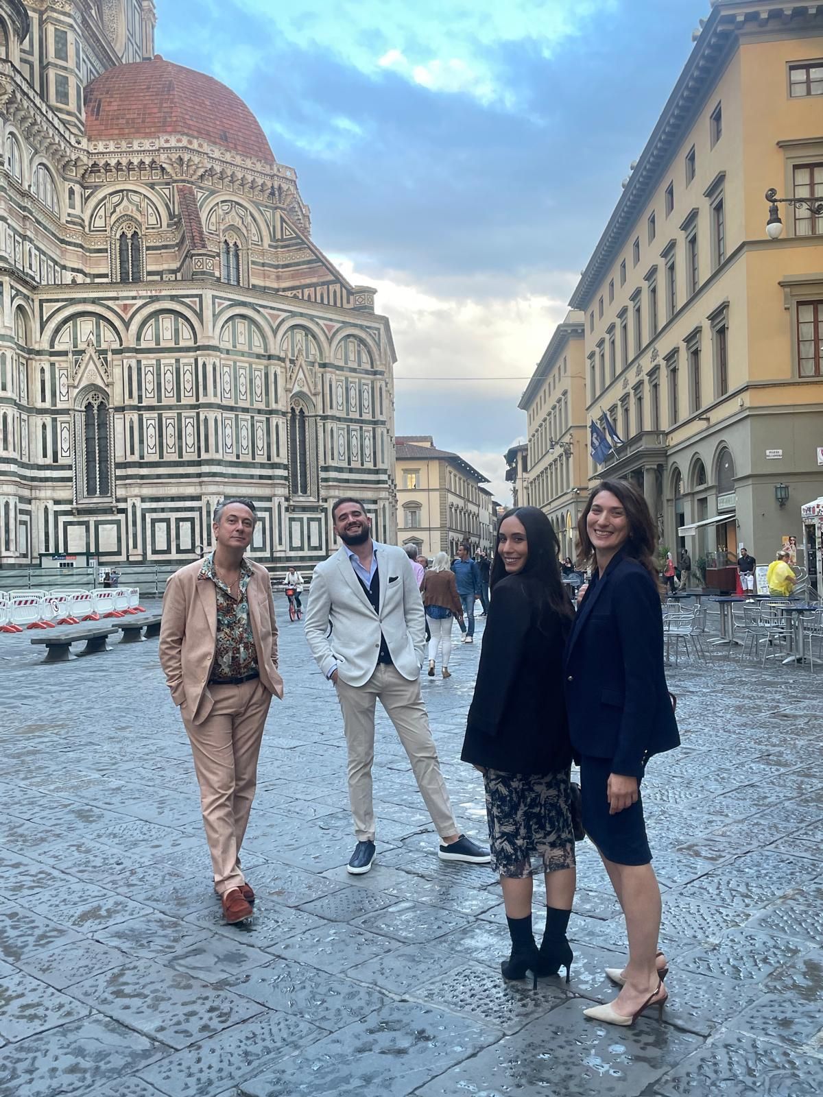 Gruppo di quattro persone a Firenze